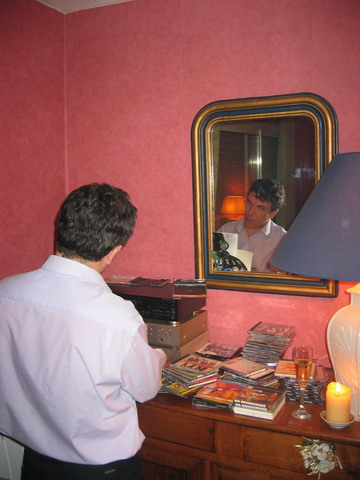 La solitude du disc-jockey ?? un mythe !