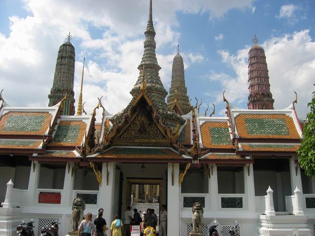 Wat Phra Kaeo, c'est parti... pas besoin de commentaires !